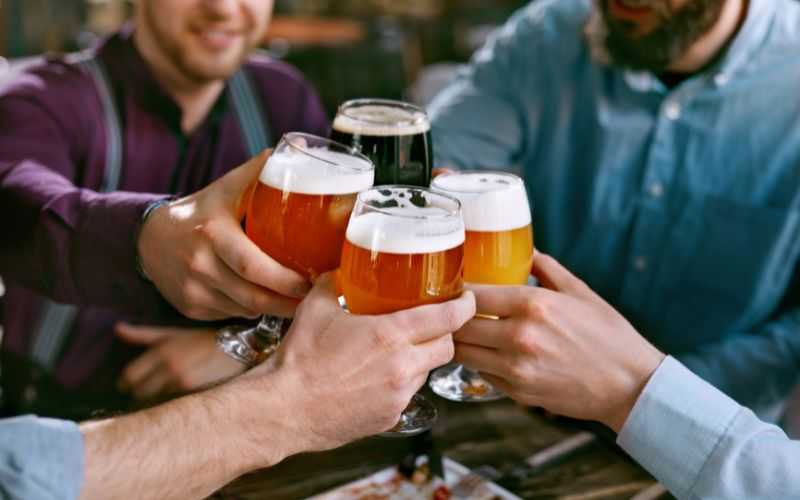 Cómo disfrutar de una cerveza negra como un experto: consejos de degustación