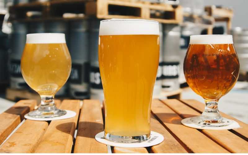 Cerveza rubia y verano: la bebida refrescante perfecta para los días soleados