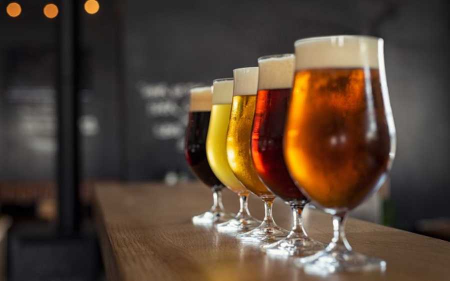 Maridaje de cerveza ámbar: combinaciones para disfrutar al máximo